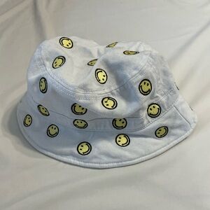 American Eagle Women’s Smiley Bucket Hat (never worn)